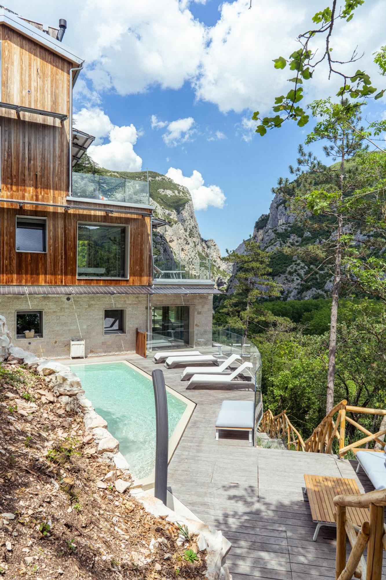 La Forestale Luxury Ecolodge Piano Terra- Appt Acqualagna Exterior photo